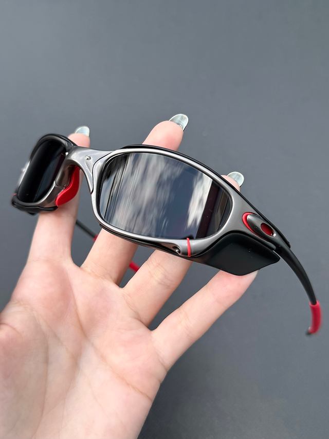 Juliet Polished Carbon Ducati Black Premium + Sideblinder