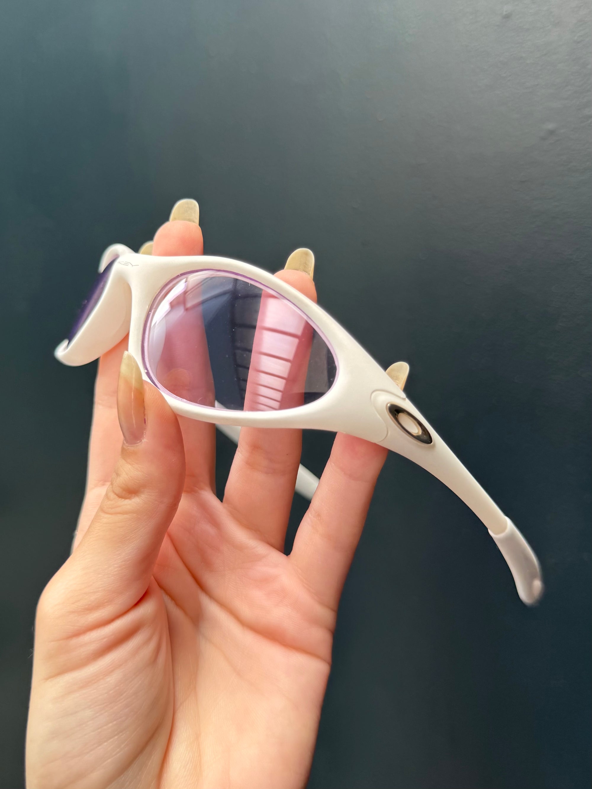 Minute White Low Light Custom