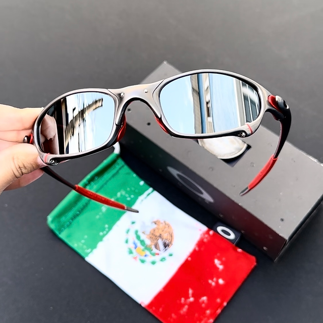 Juliet Polished Carbon Ducati Liquid Metal Premium