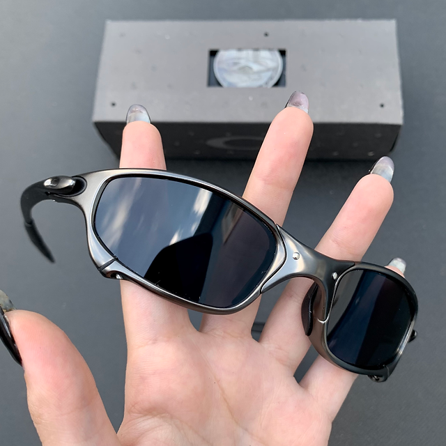 Juliet Polished Carbon Black Premium