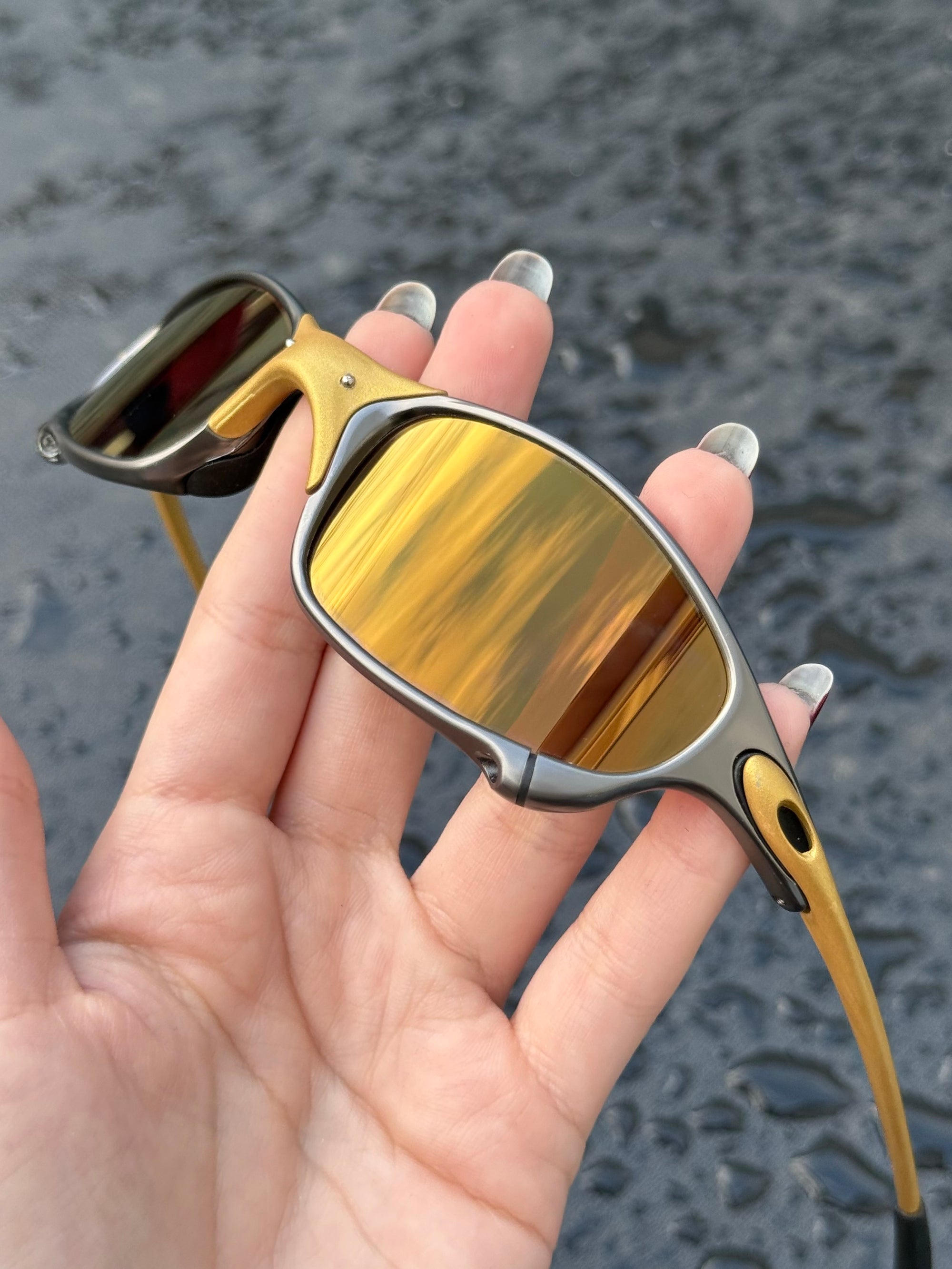 Juliet Corvette Grafite Gold Café