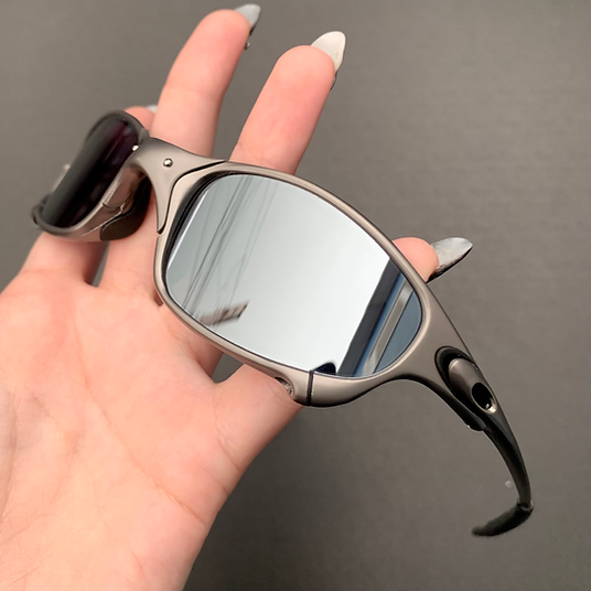 Juliet Polished Carbon Liquid Metal Premium