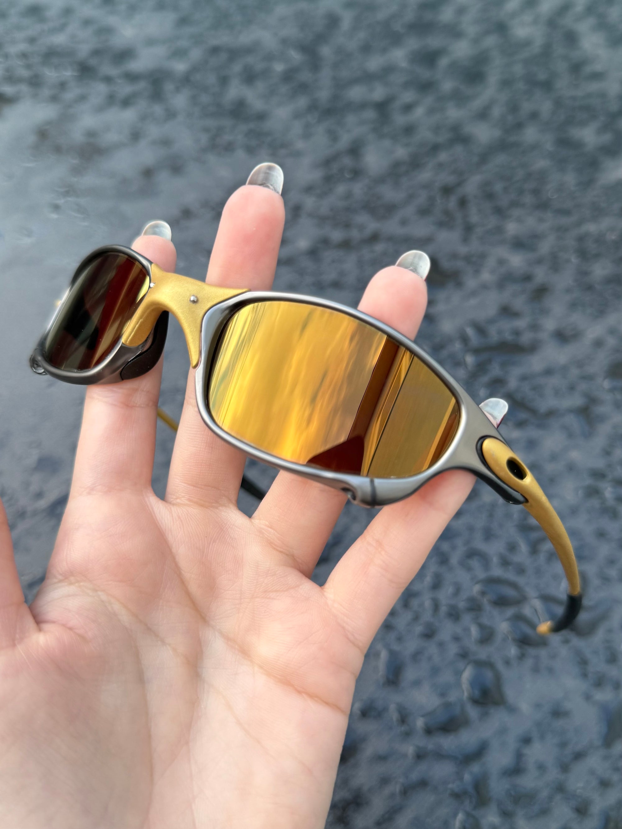 Juliet Corvette Grafite Gold Café