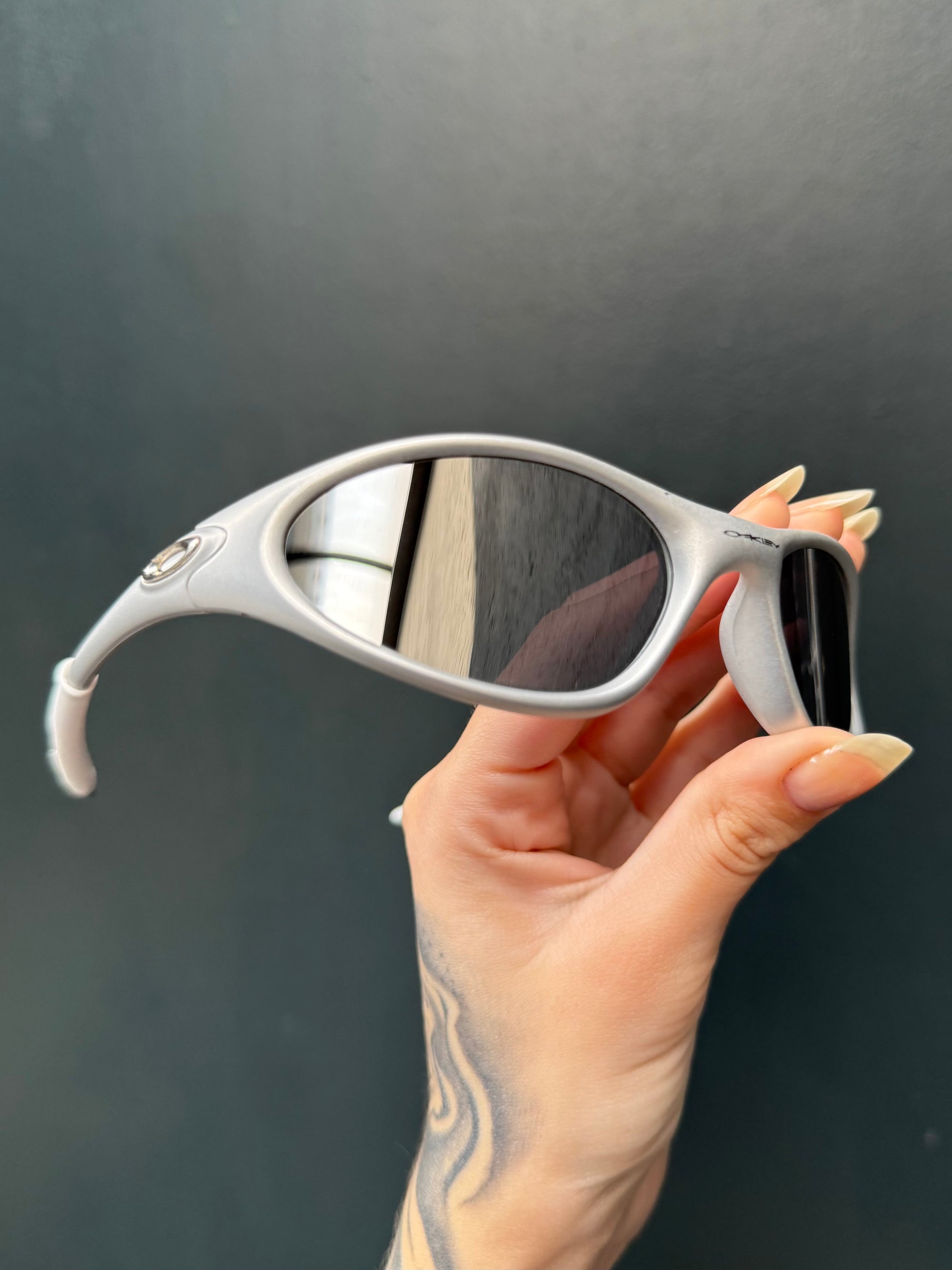 Minute Silver Liquid Metal Kit Branco