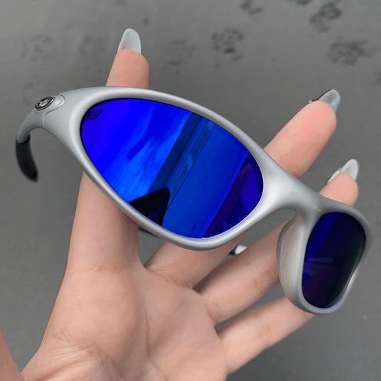 Minute Silver Neon Blue