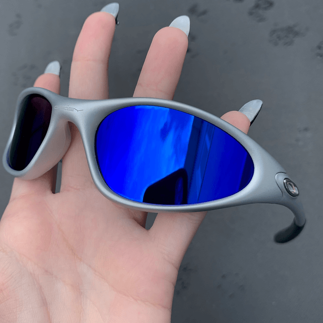 Minute Silver Neon Blue