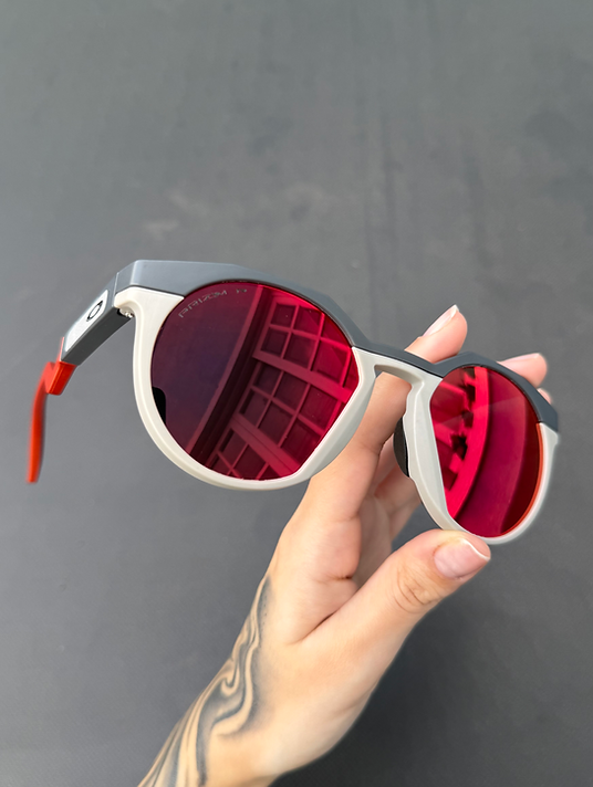 HSTN Matte Carbon Torch