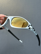 Straight Jacket Flame Gold Café