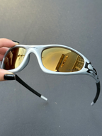 Straight Jacket Flame Gold Café