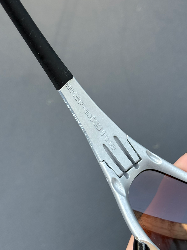 Straight Jacket Flame Gold Café