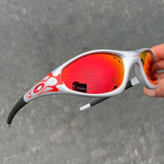 Straight Jacket Flame Rubi