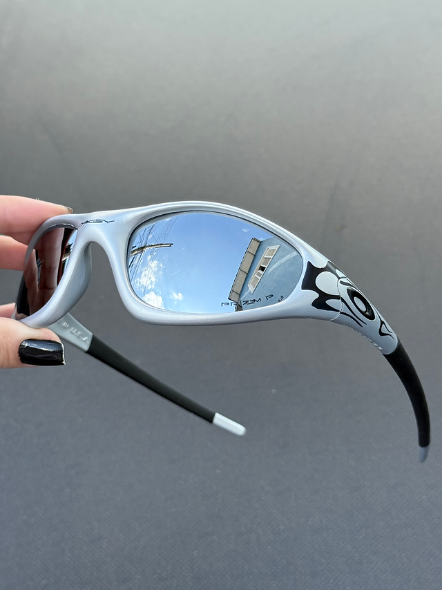 Straight Jacket Flame Liquid Metal