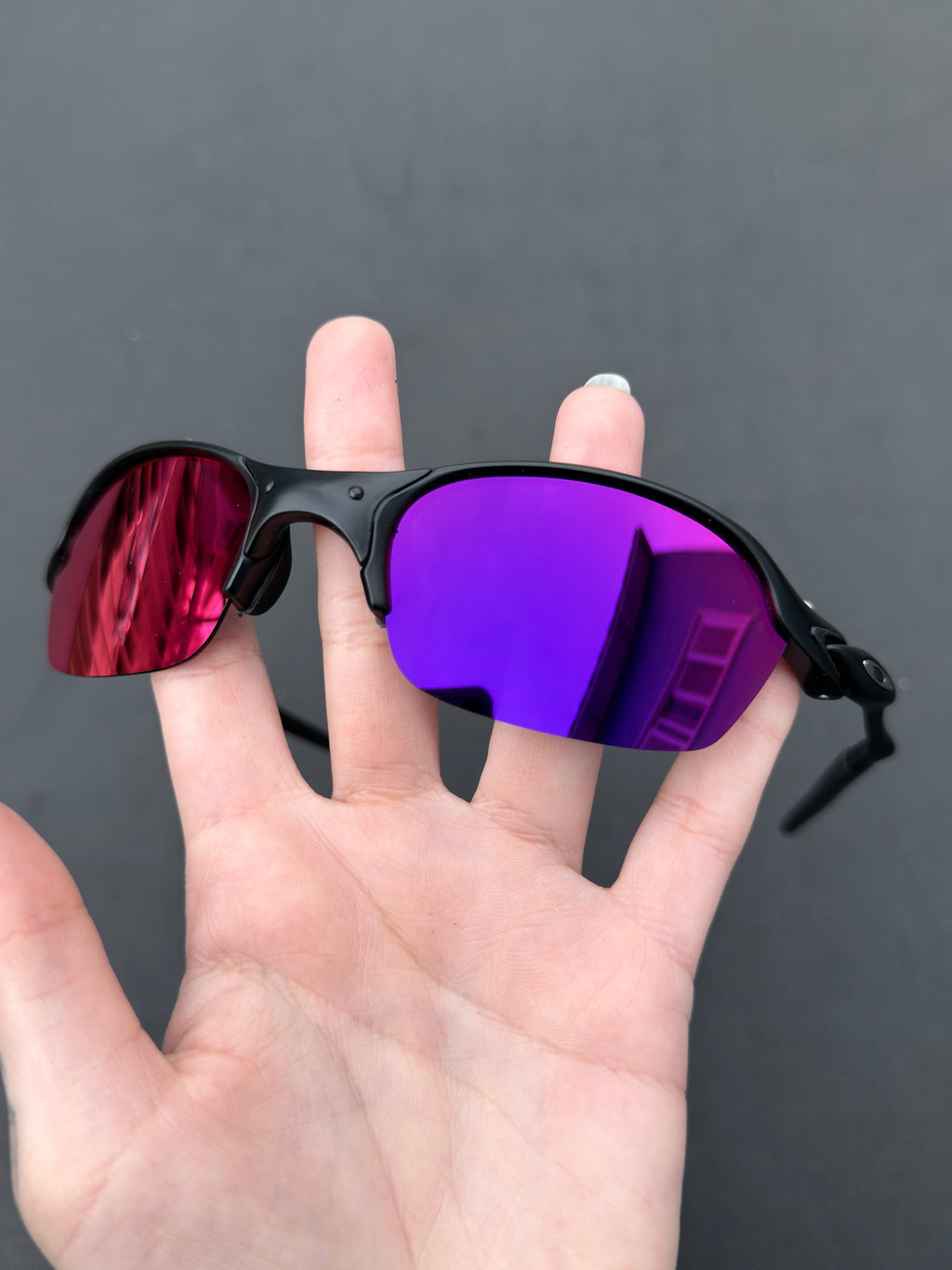 Romeo 2 Carbon Tanzanite