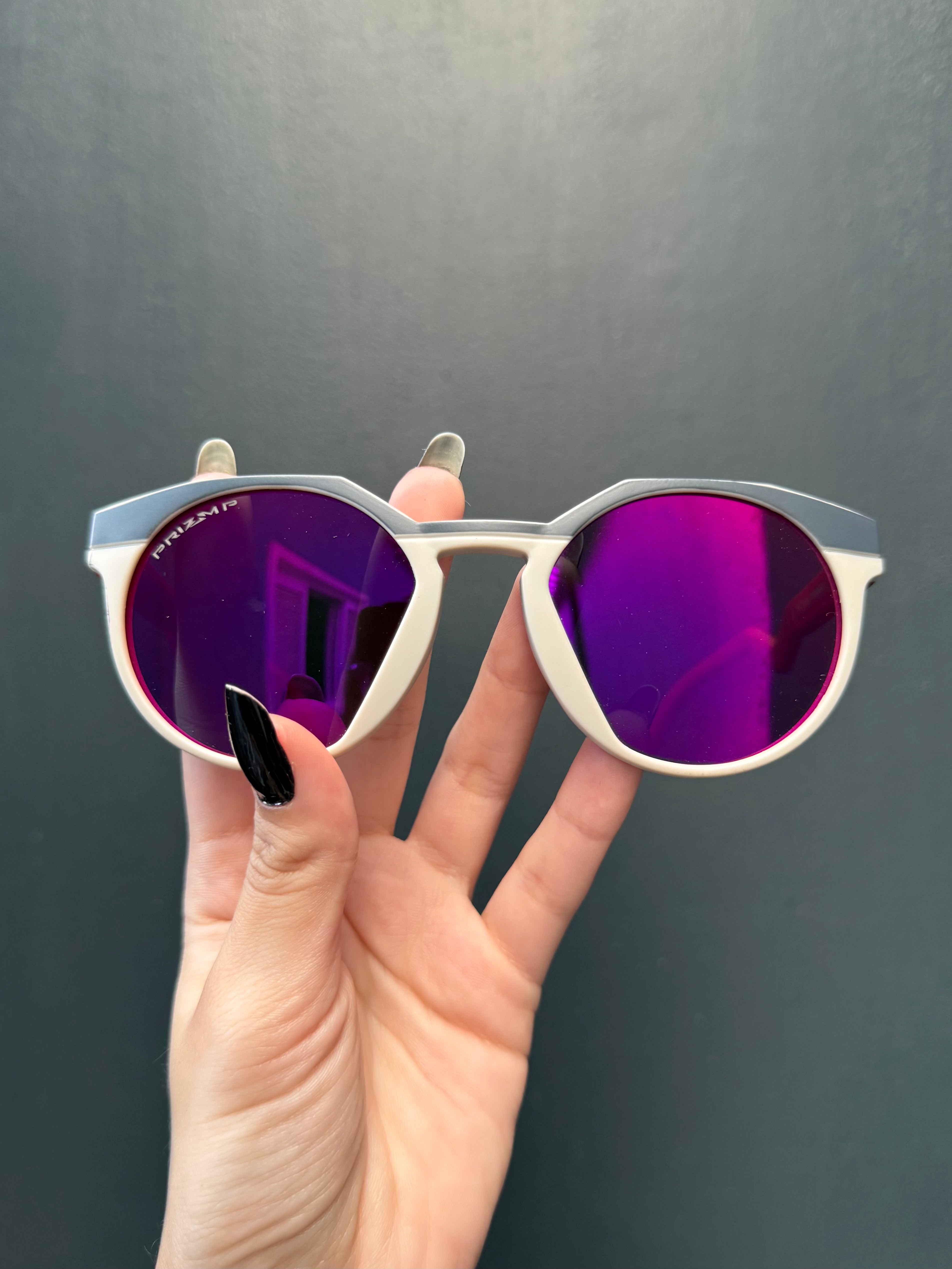 HSTN Matte Carbon Tanzanite