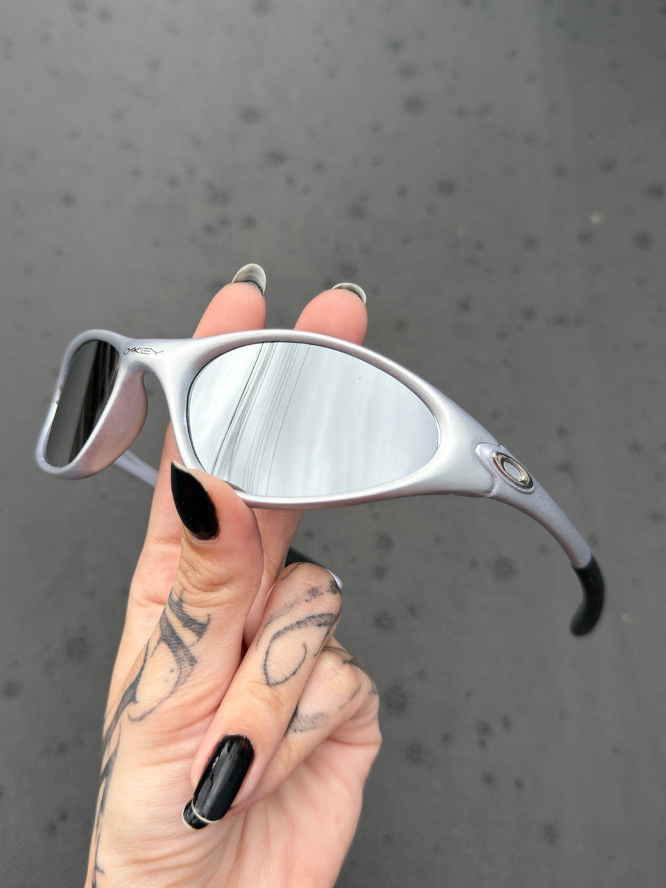 Minute Silver Liquid Metal