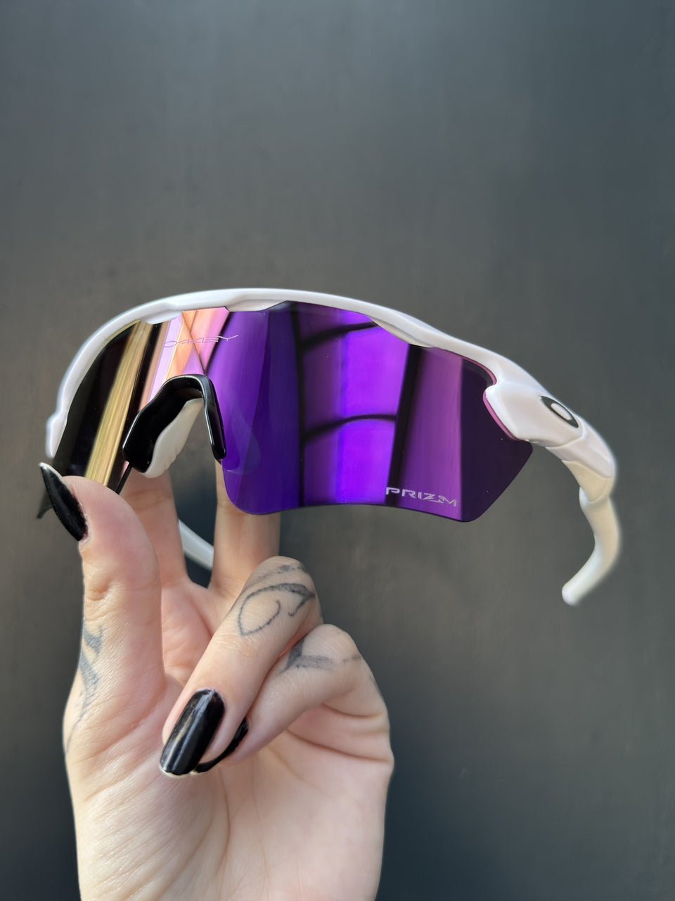 Radar Ev White Violet