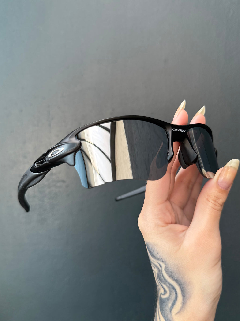 Flak 2.0 Black Liquid Metal