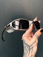 Juliet Polished Carbon Black Premium + Sideblinder