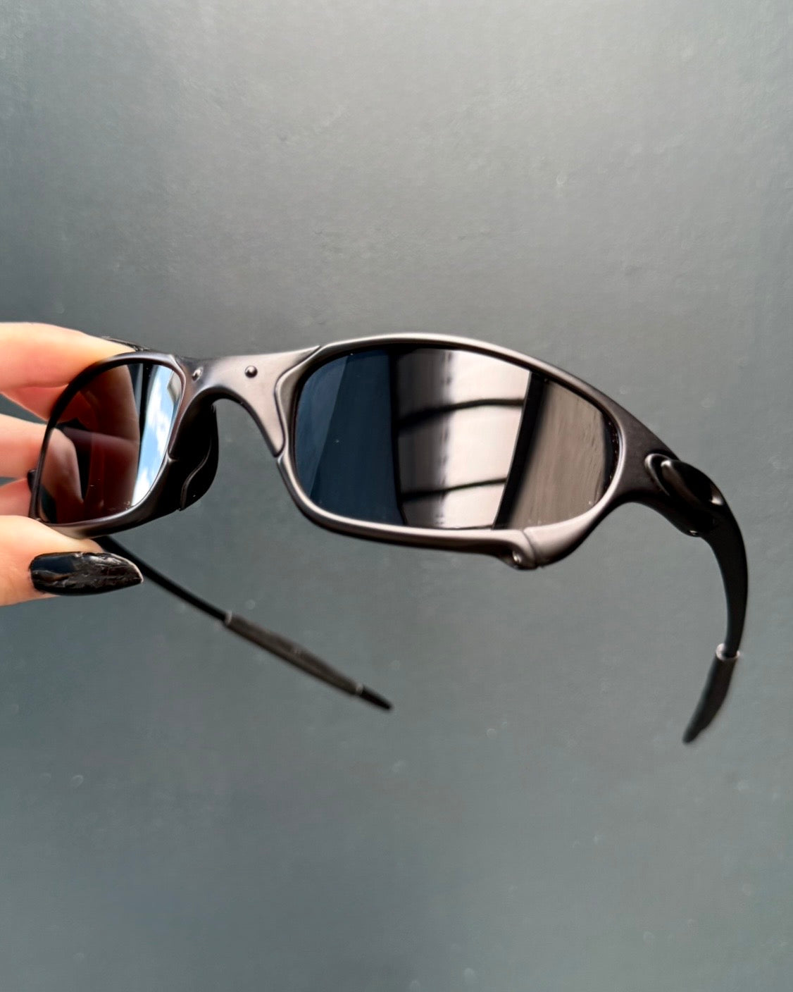 Juliet Carbon Black Iridium