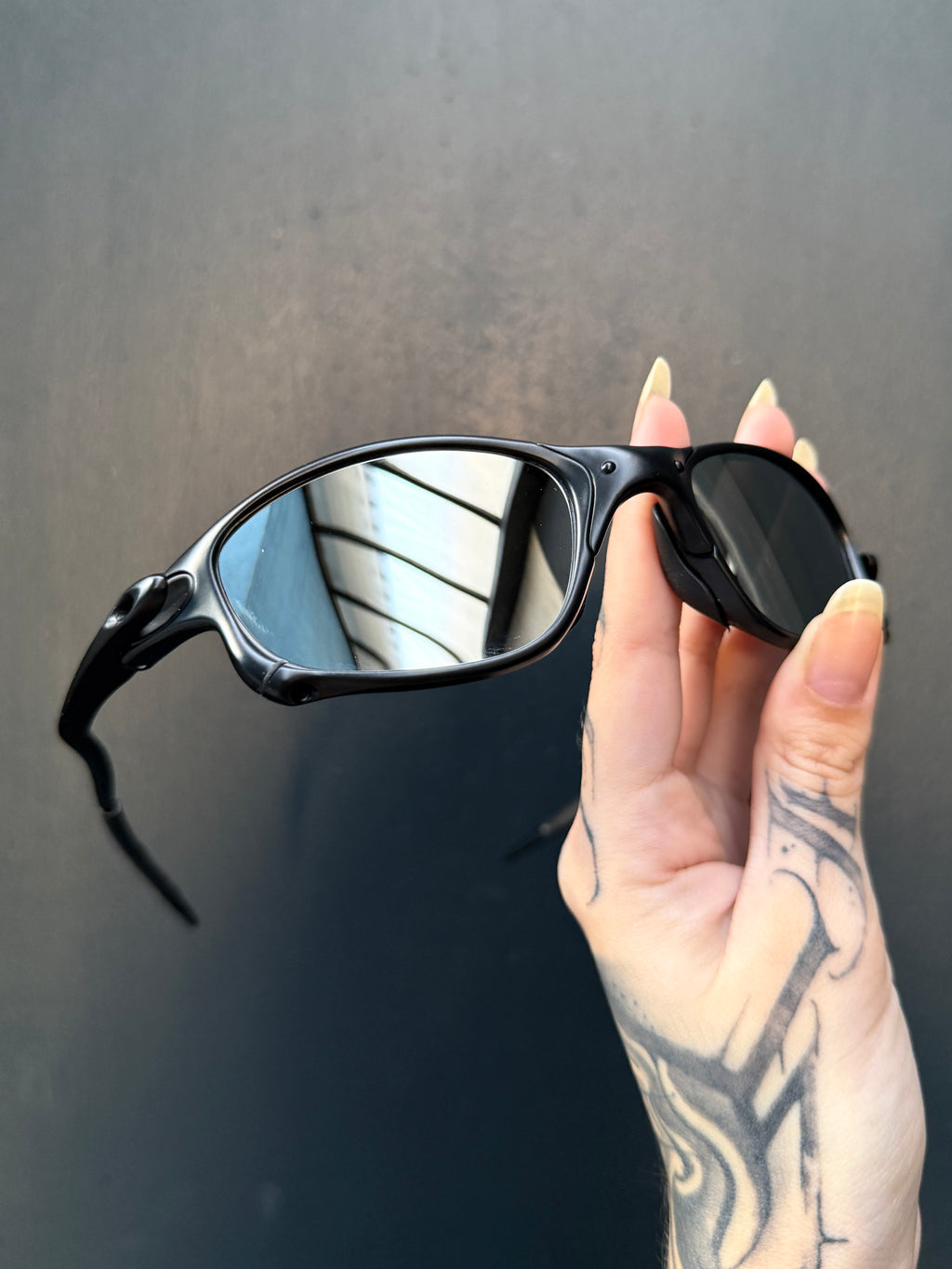 Double X Carbon Liquid Metal