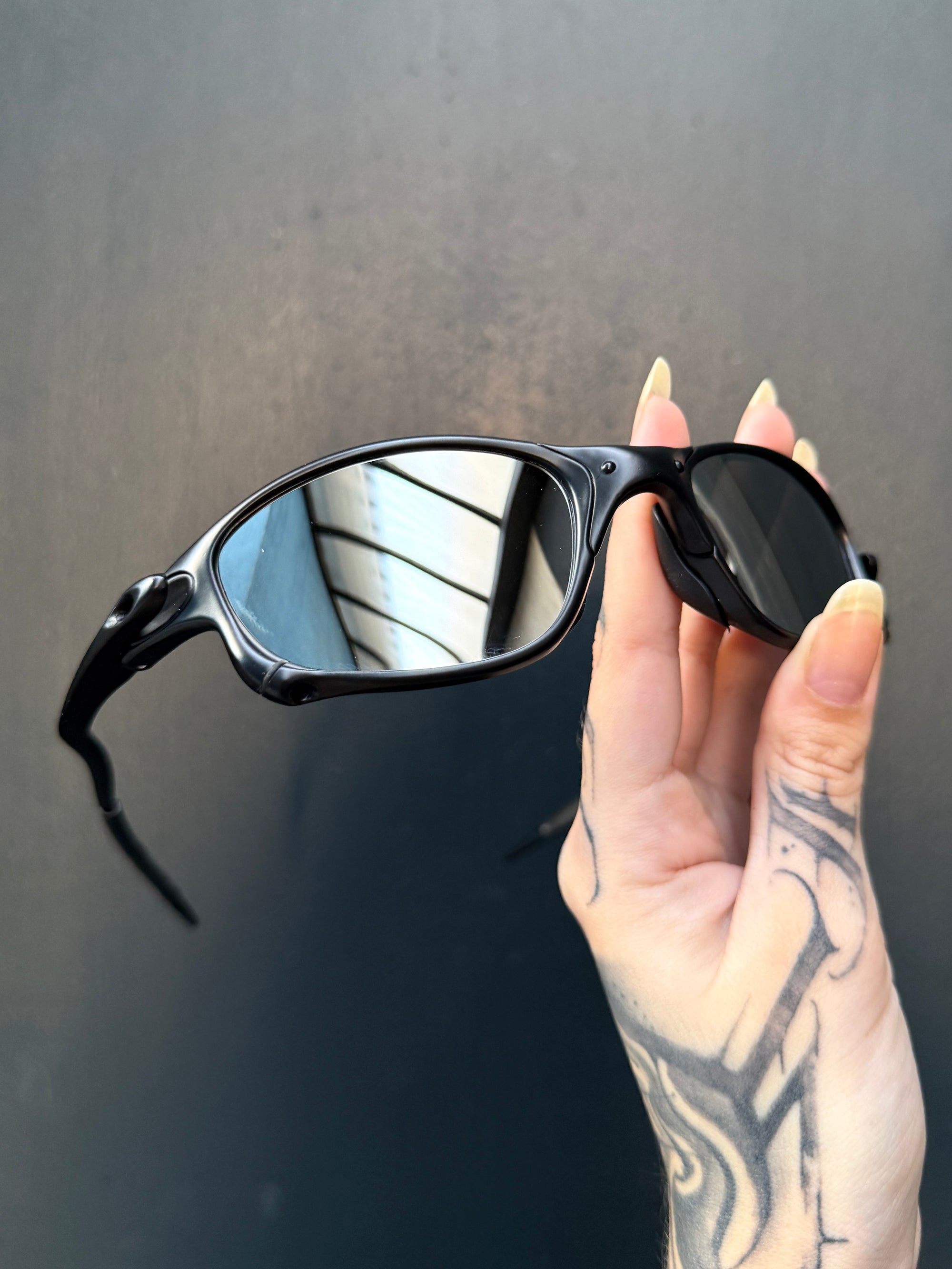 Double X Carbon Liquid Metal