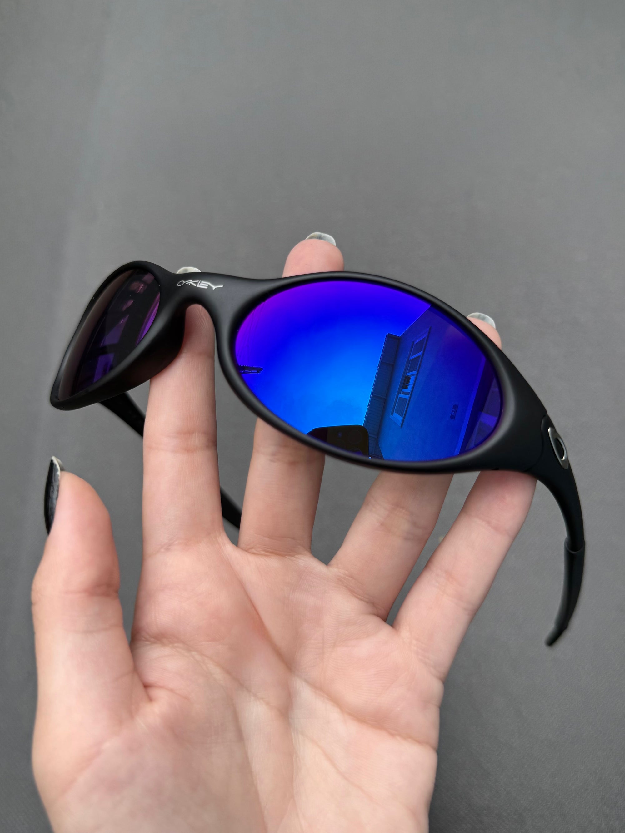 Eye Jacket Neon Blue (2x1)