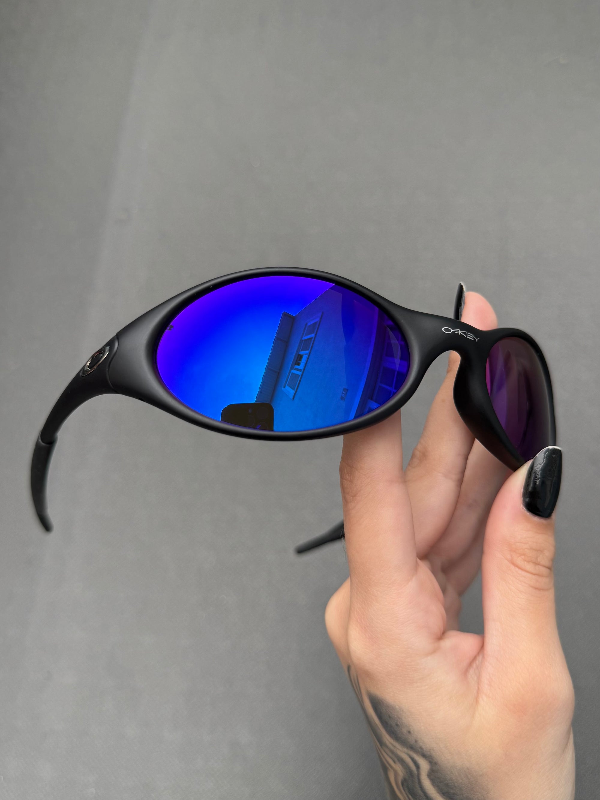 Eye Jacket Neon Blue (2x1)