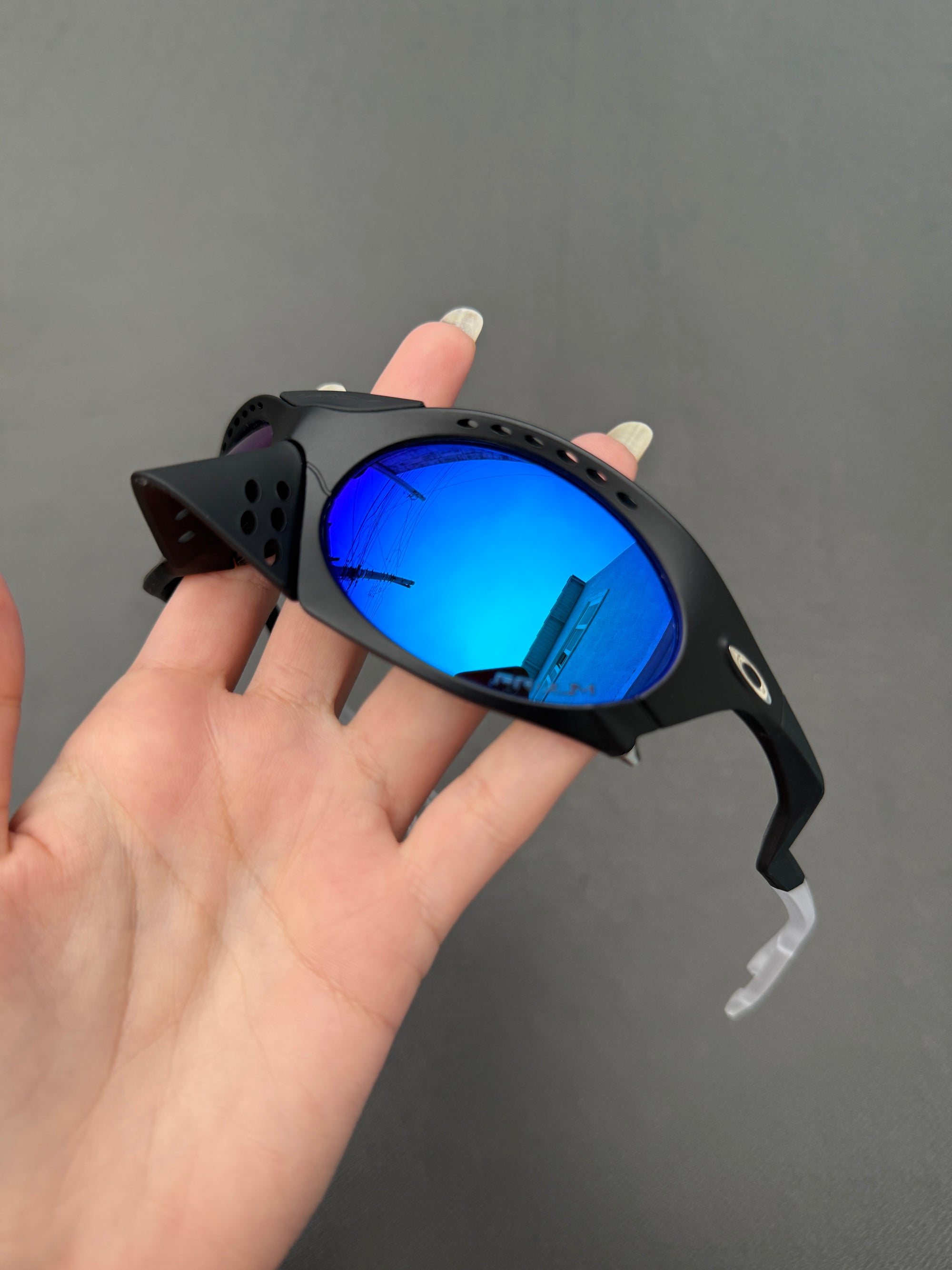 Plantaris Black Neon Blue